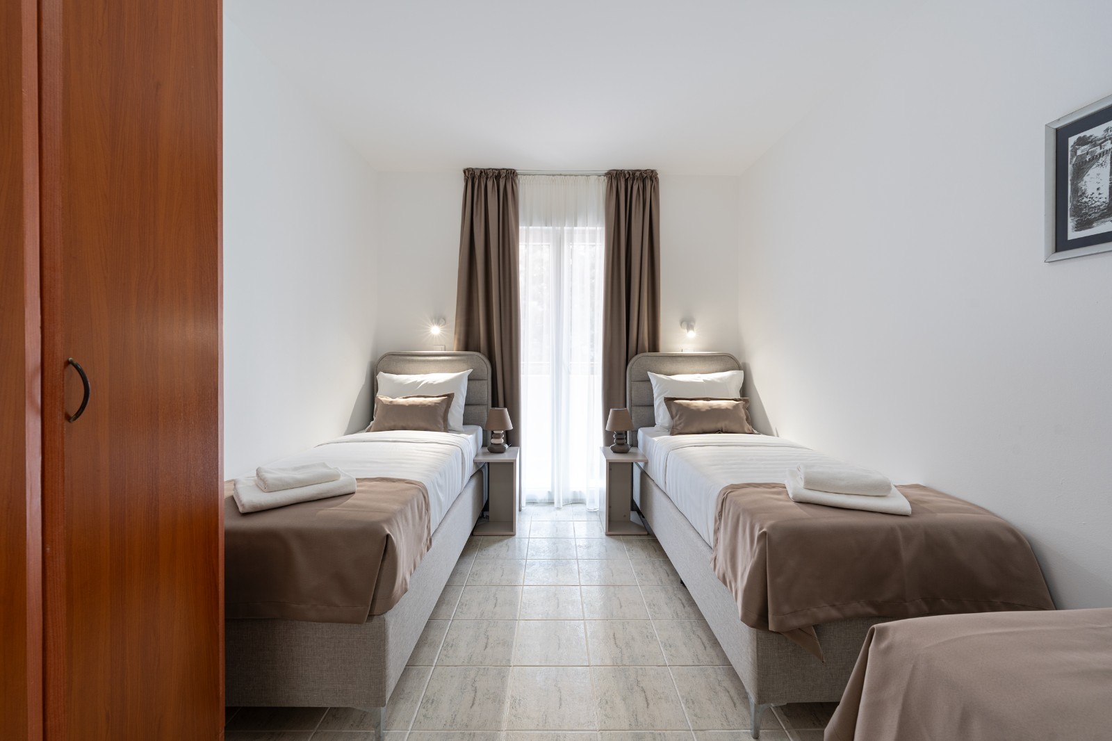 Mountain View Triple Room