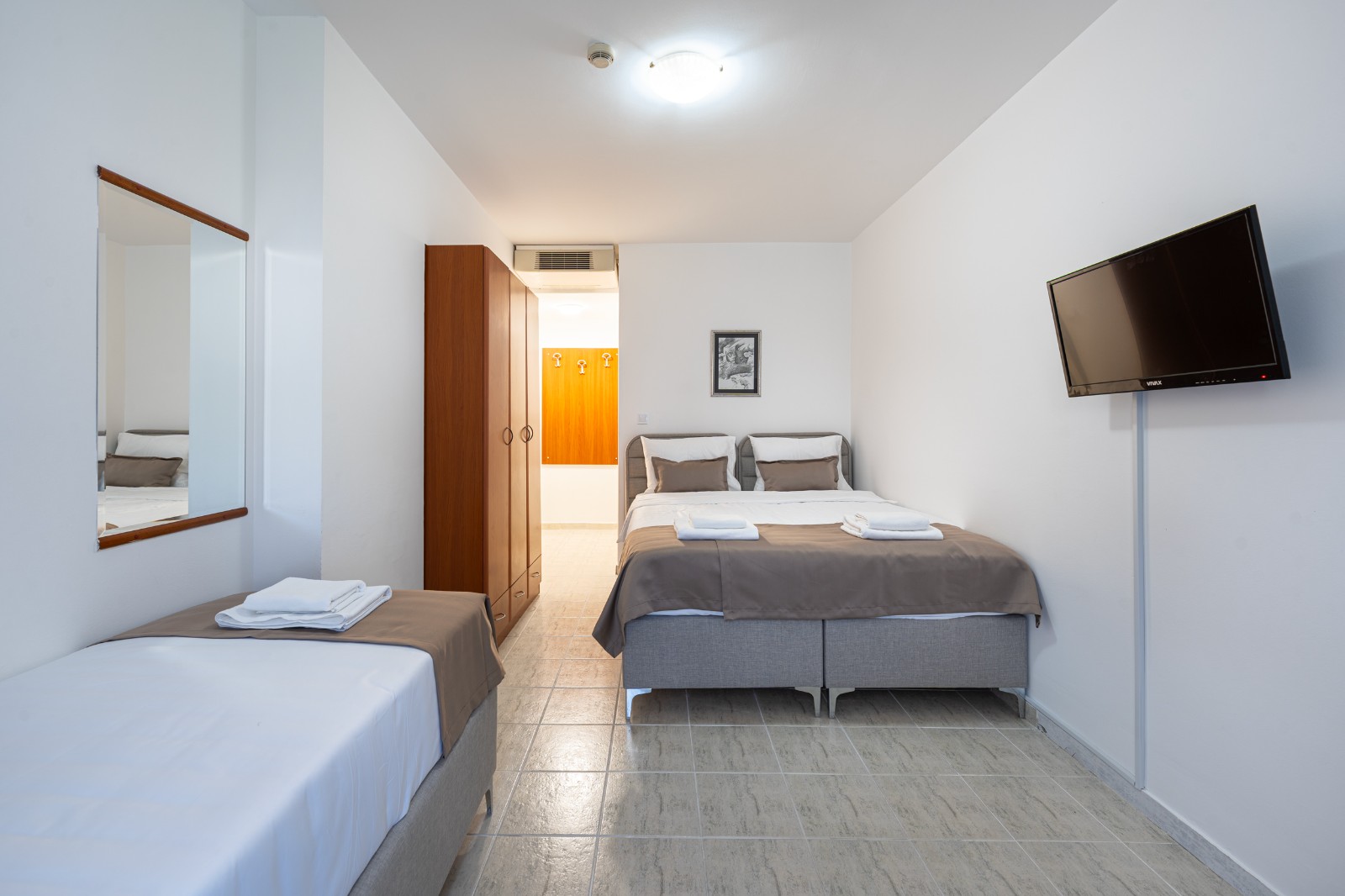 Mountain View Triple Room